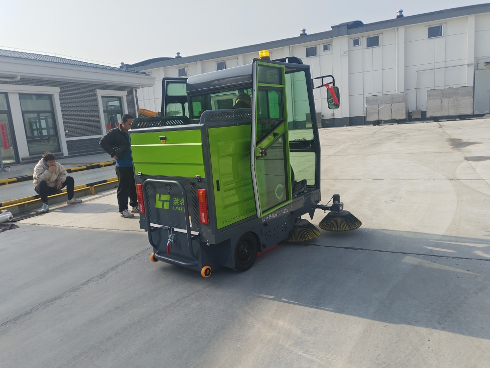工厂道路扫地车